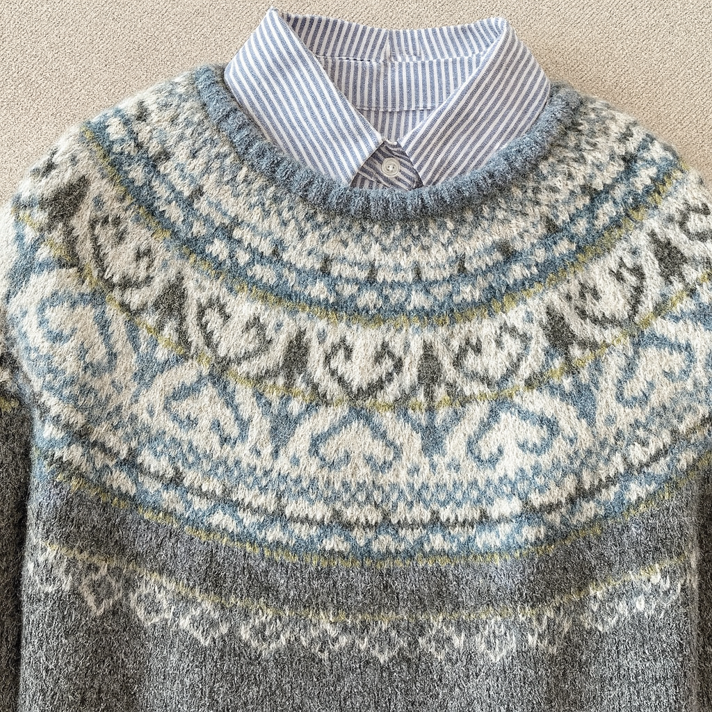 Grey-Chic Vintage Knit Sweater
